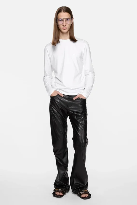 T-shirt med ansiktslogotyp