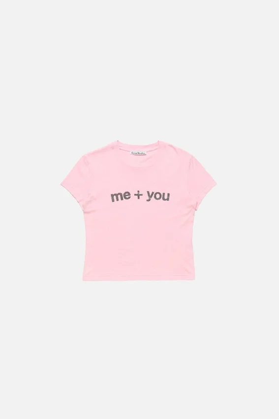 T-shirt med grafiskt tryck i figursydd passform