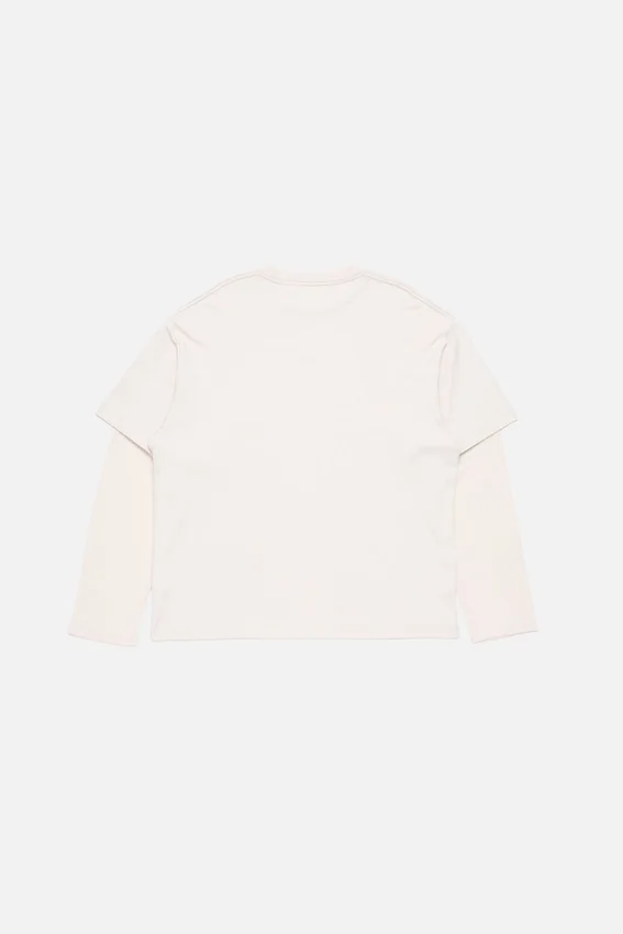 T-shirt med lager-på-lager-grafik