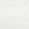 T-shirt med logotyp – figursydd passform