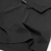 T-shirt med satinlogotyp – avslappnad