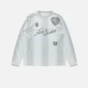 T-shirt med sporttröjedesign och logotyp