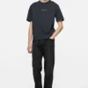 T-shirt med stämplat logo – avslappnad passform