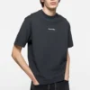 T-shirt med stämplat logo – avslappnad passform