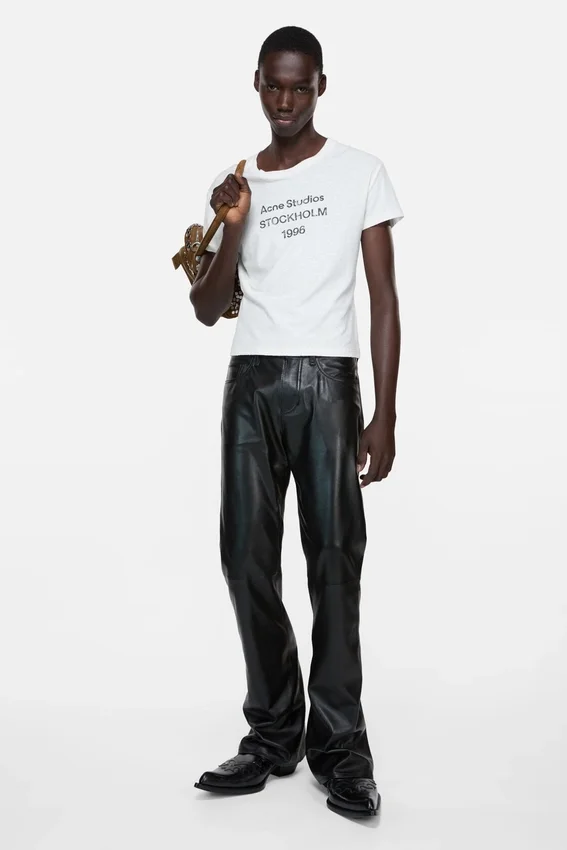 T-shirtar med logotyp