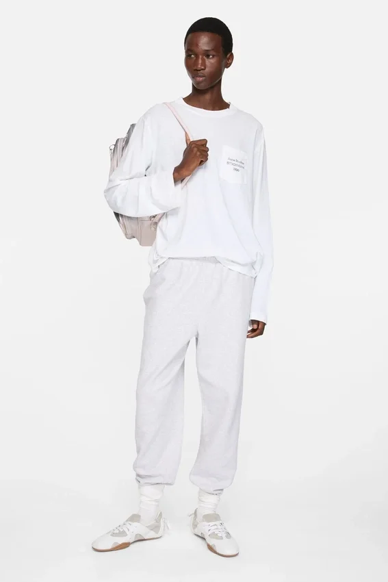 T-shirtar med logotyp