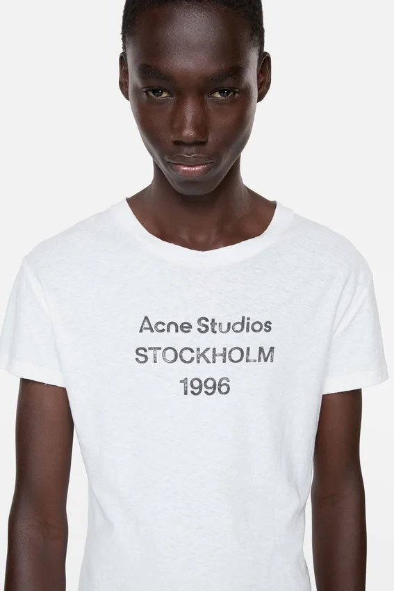 T-shirtar med logotyp