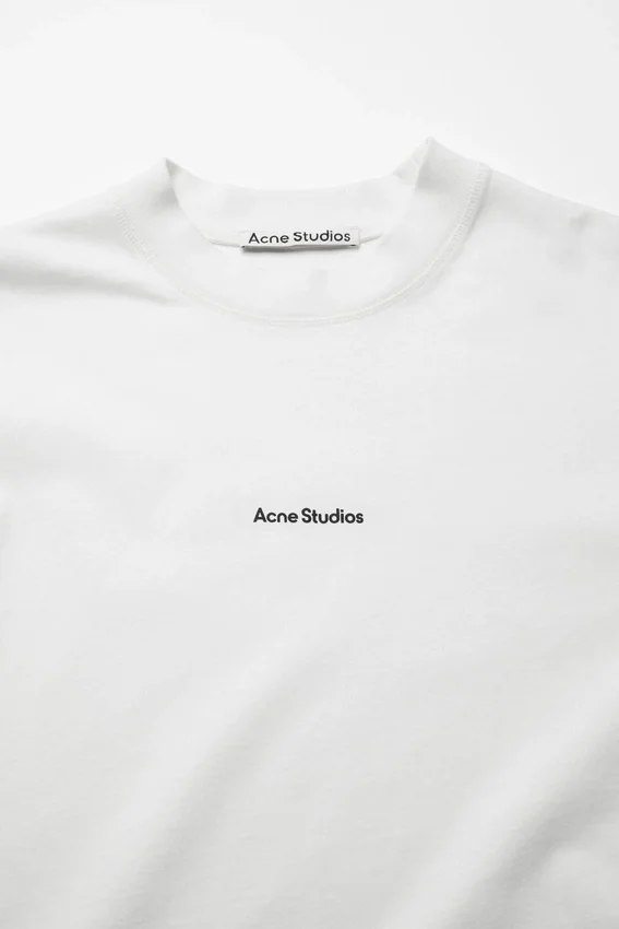 T-shirtar med logotyp