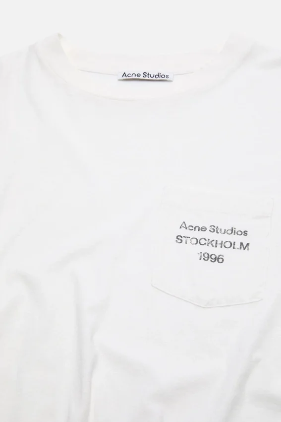 T-shirtar med logotyp