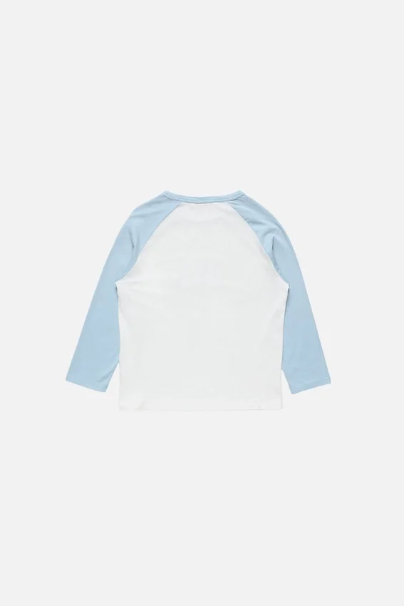 T-shirtar med mjölkgrafik