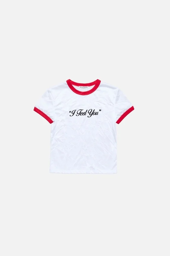 T-shirtar med skrynklig logotyp