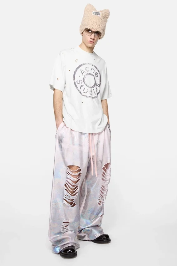 T-shirtar med slitet logo-tryck