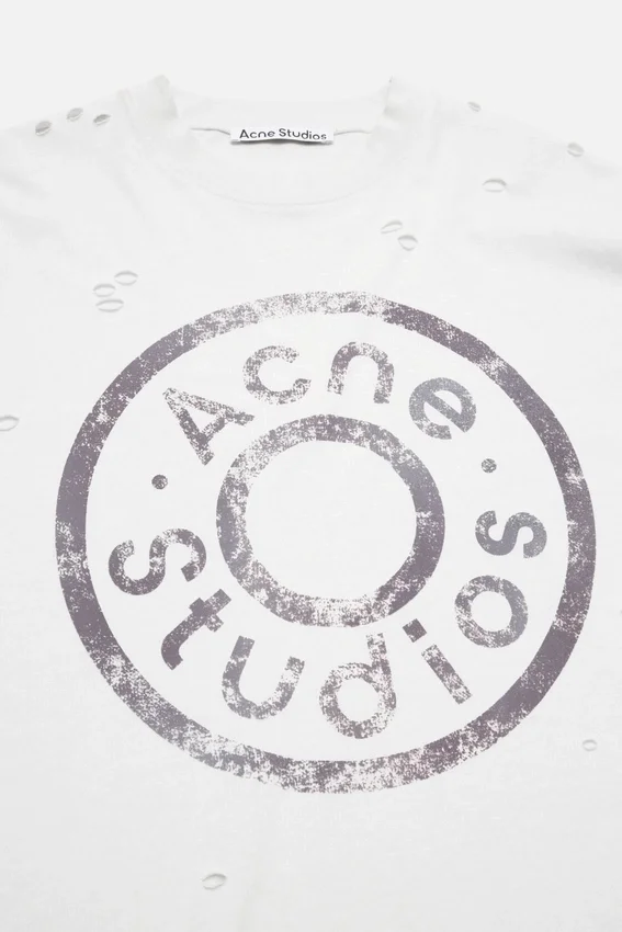 T-shirtar med slitet logo-tryck