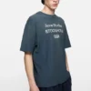 T-shirtar med sprayad logotyp