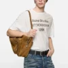 T-shirtar med sprayad logotyp