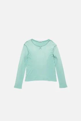 T-shirtar med sprayad logotyp