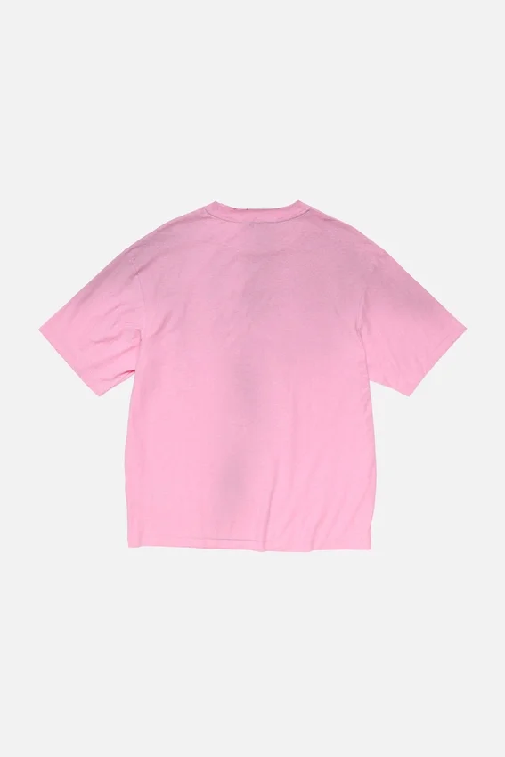 T-shirtar med sprayad logotyp