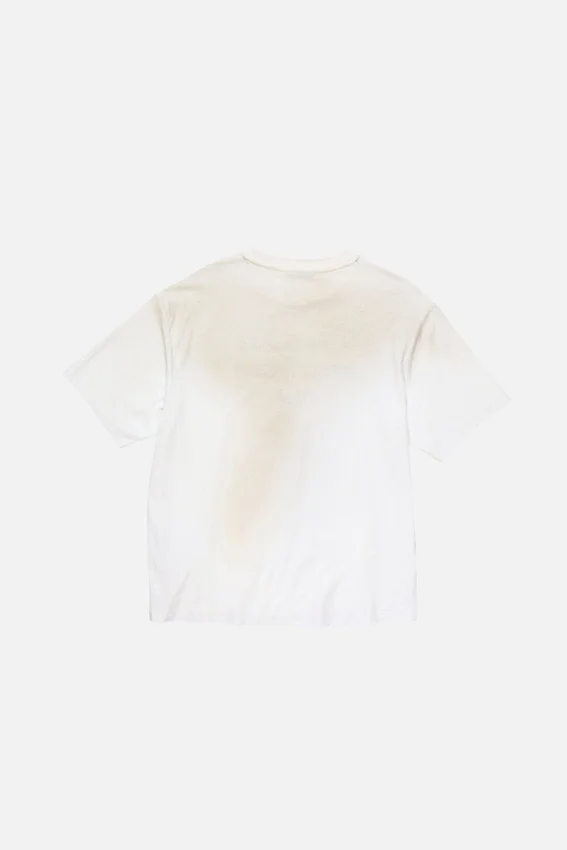 T-shirtar med sprayad logotyp