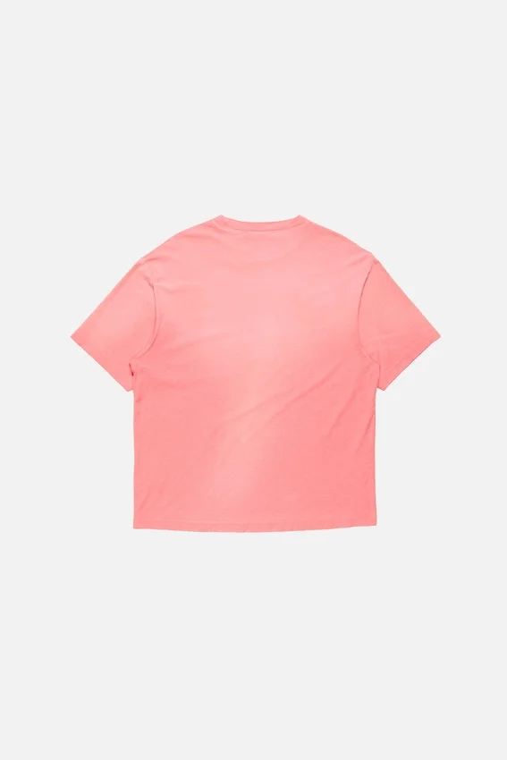 T-shirtar med sprayad logotyp