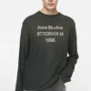 T-shirtar med sprayat 1996-logo