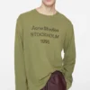 T-shirtar med sprayat 1996-logo