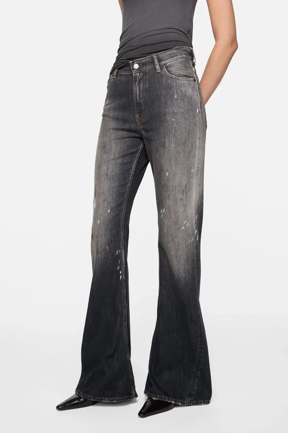 Tajta jeans – 2025F