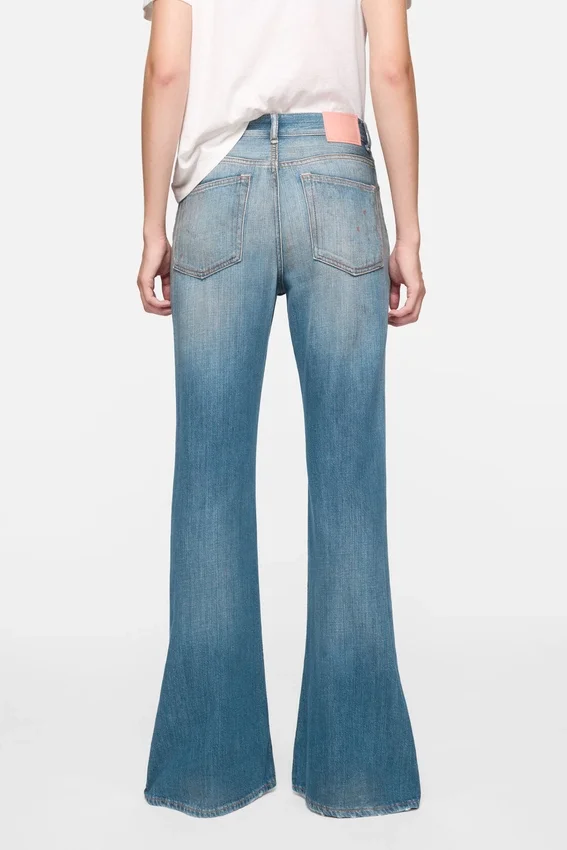 Tajta jeans – 2025F