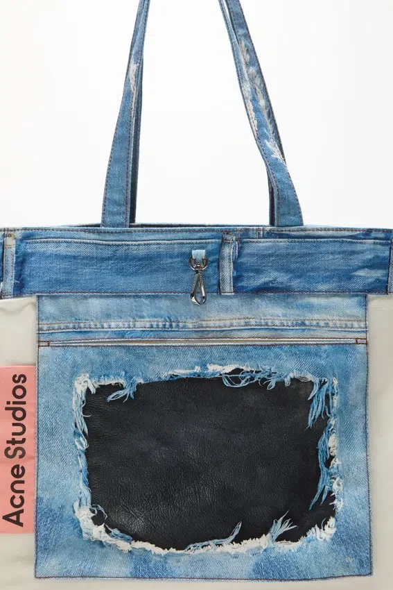 tote-väska med denimtryck