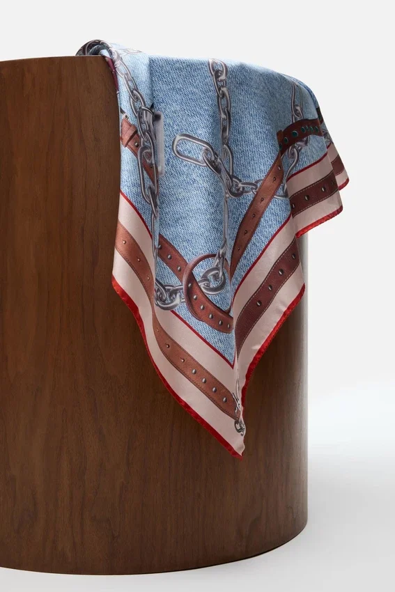 Tryckt silkescarf