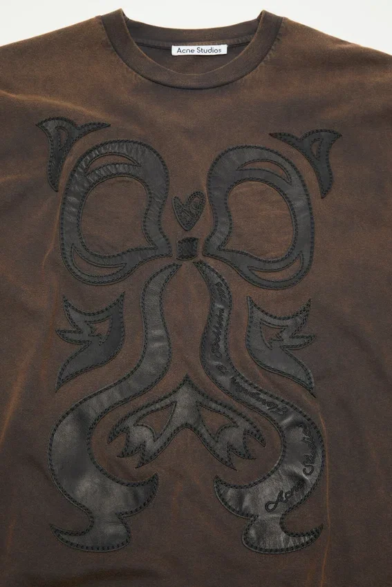 Tryckt T-shirt – avslappnad passform