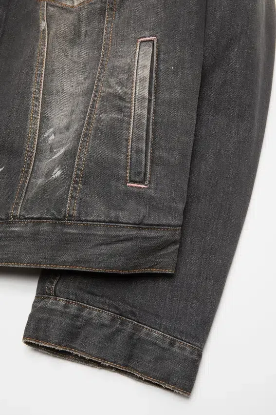 Tvättad jeansjacka