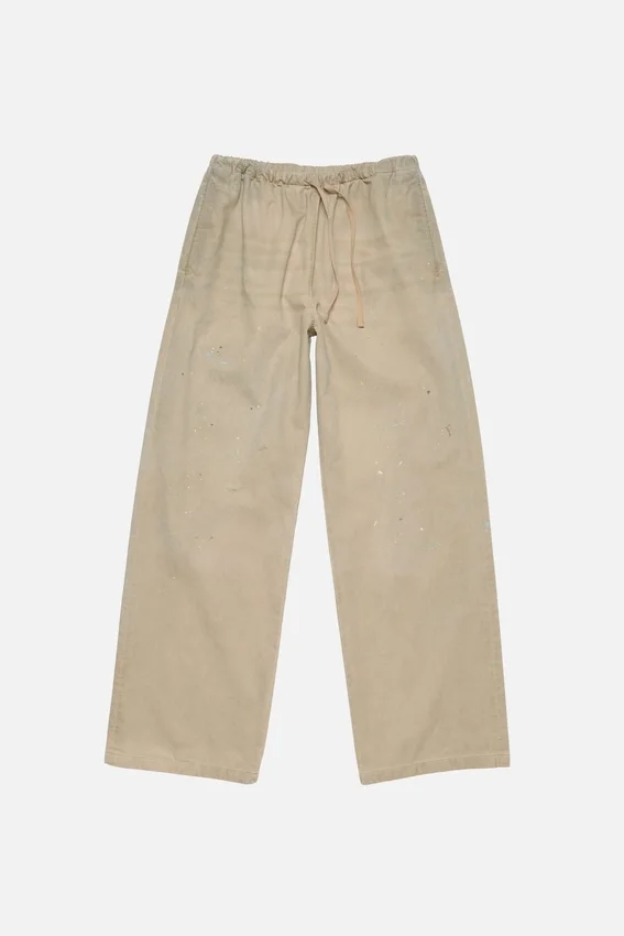 Tvättade byxor i twill