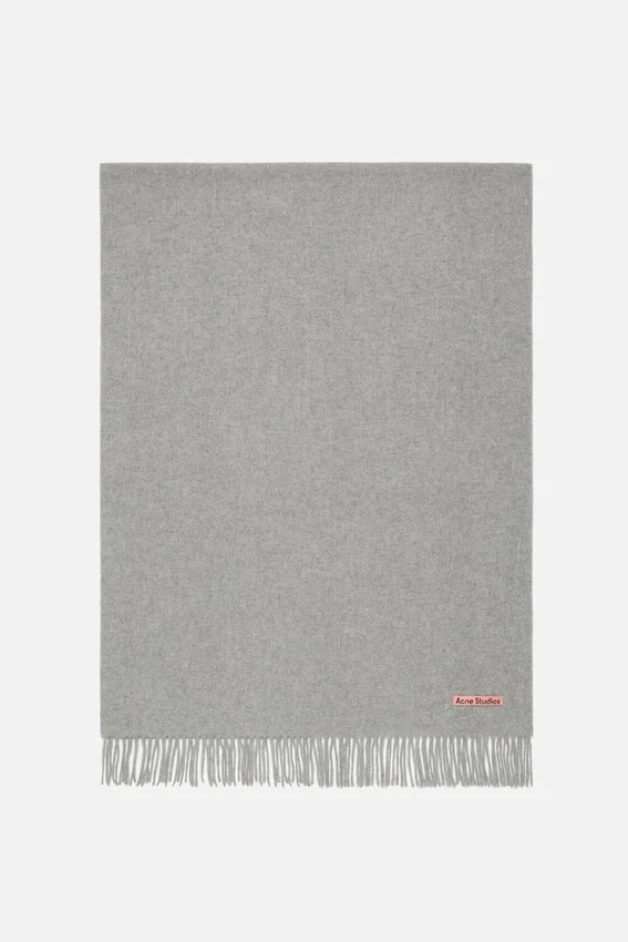 Ullhalsduk med fransar – oversized