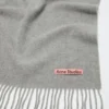 Ullhalsduk med fransar – oversized