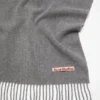 Ullhalsduk med fransar – oversized